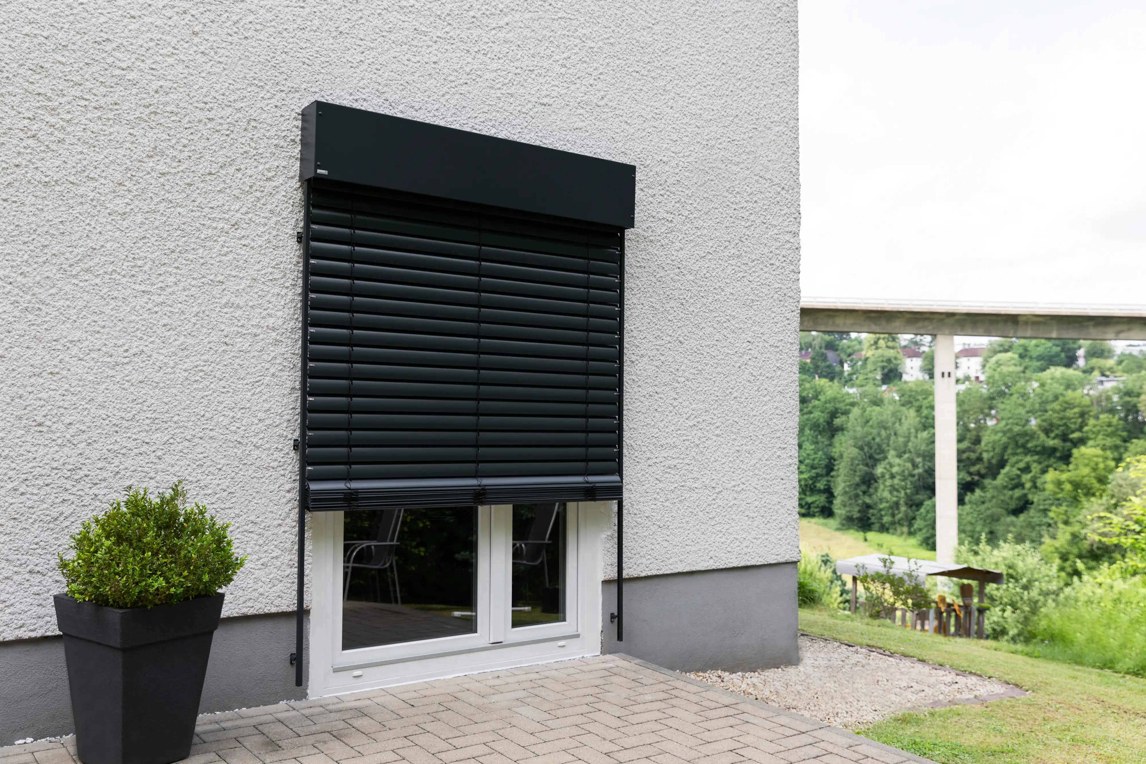 Schellenberg Raffstore Express, anthrazit 130 x 160 cm, Blende 25 cm Schellenberg Raffstore Express, anthrazit 130 x 160 cm, Blende 25 cm