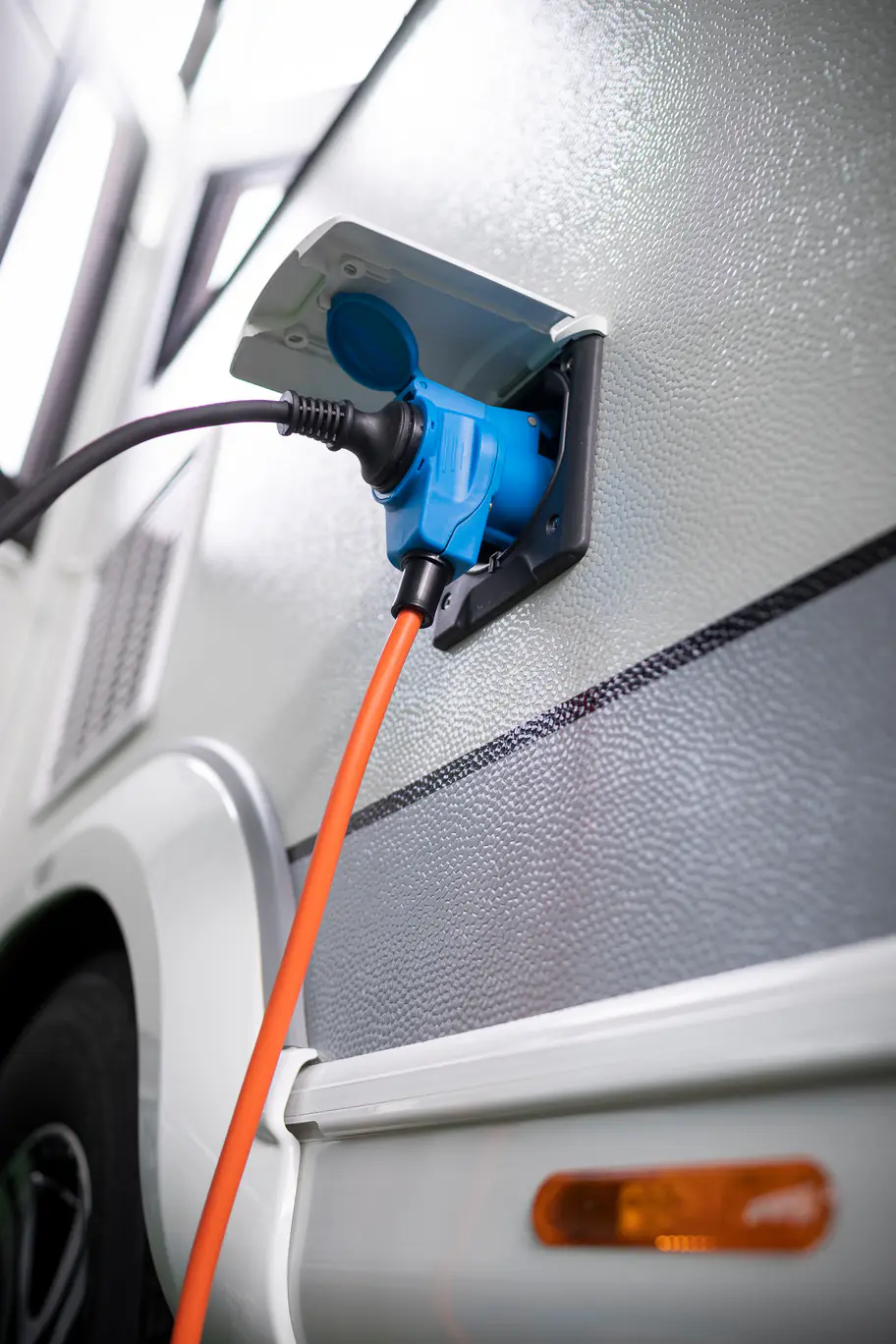 Brennenstuhl CEE-Verlängerungskabel 25m IP44 CEE-Stecker und Winkelkupplung Brennenstuhl CEE-Verlängerungskabel 25m IP44 CEE-Stecker und Winkelkupplung