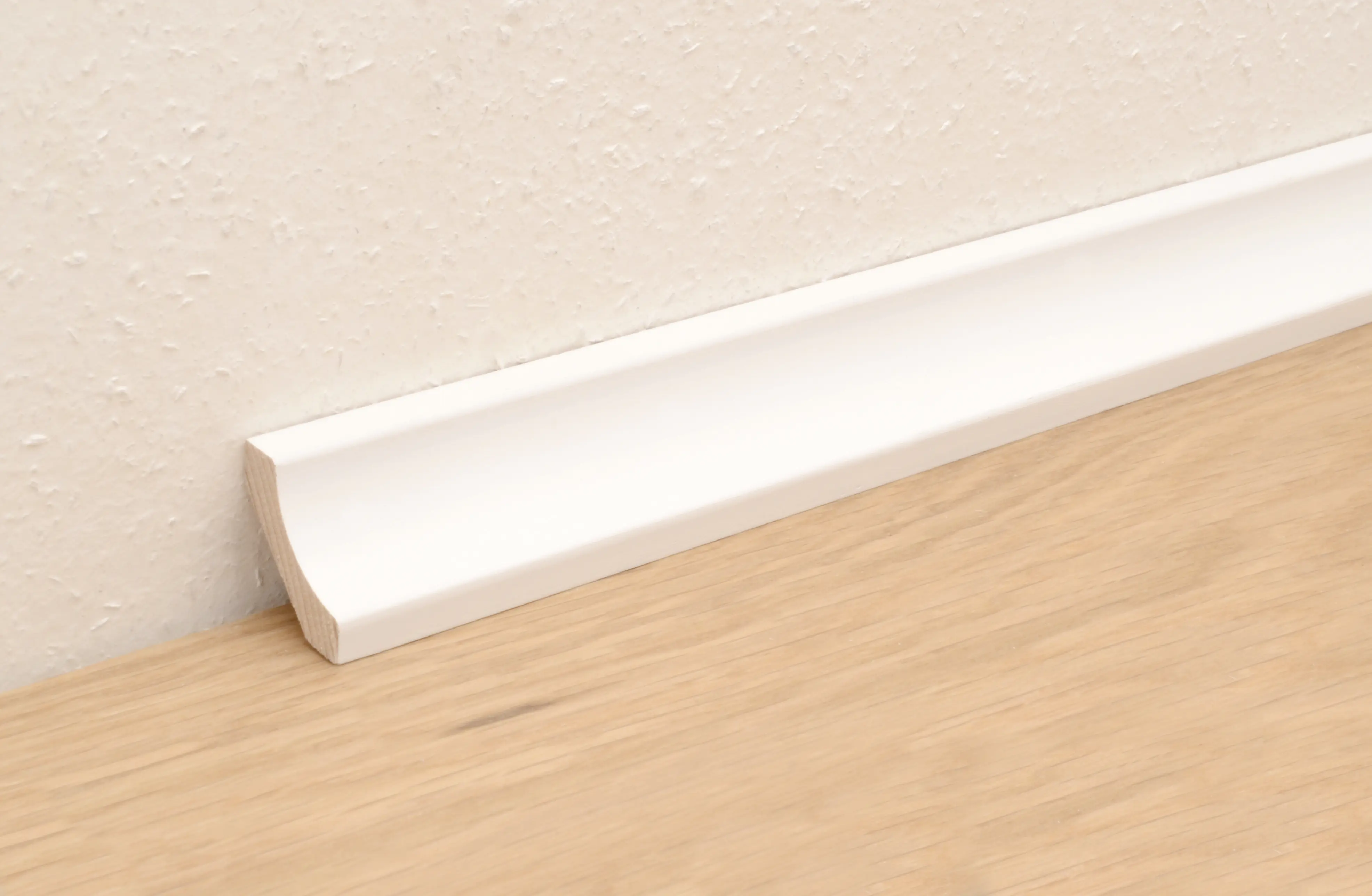 FN Neuhofer Hohlkehlleiste 240 cm 20 x 20 mm Fichte/Kiefer