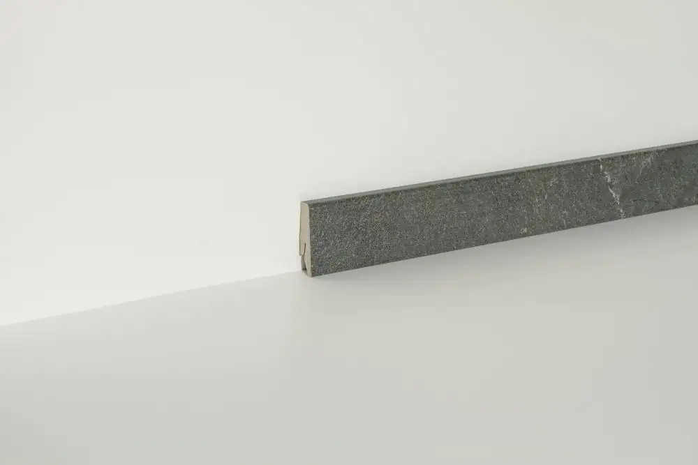 Classen Clip-Fußleiste 240 cm 58 x 19 mm Verde Pannonia