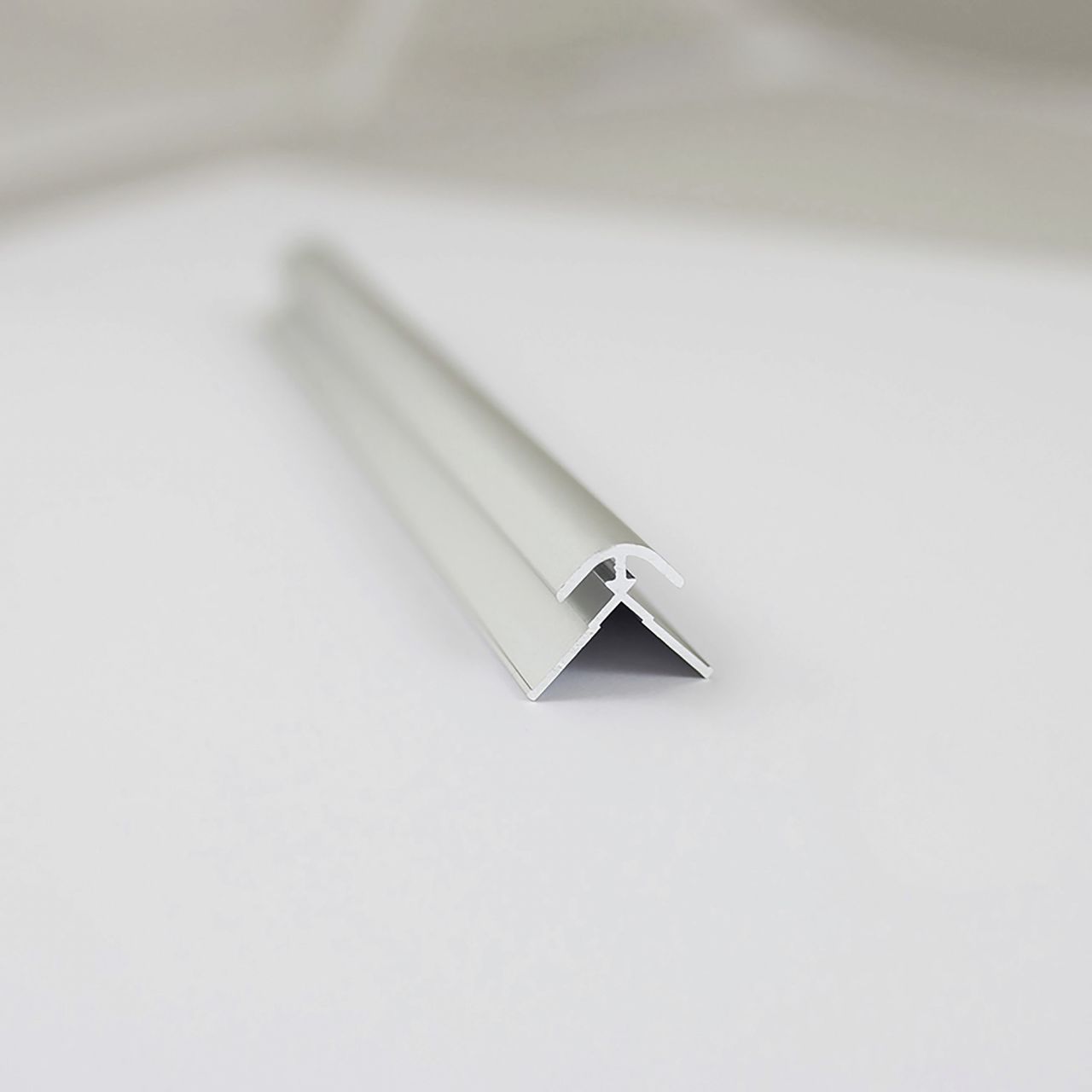 Breuer Profil Ecke aussen Profil Ecke aussen Silber matt 210