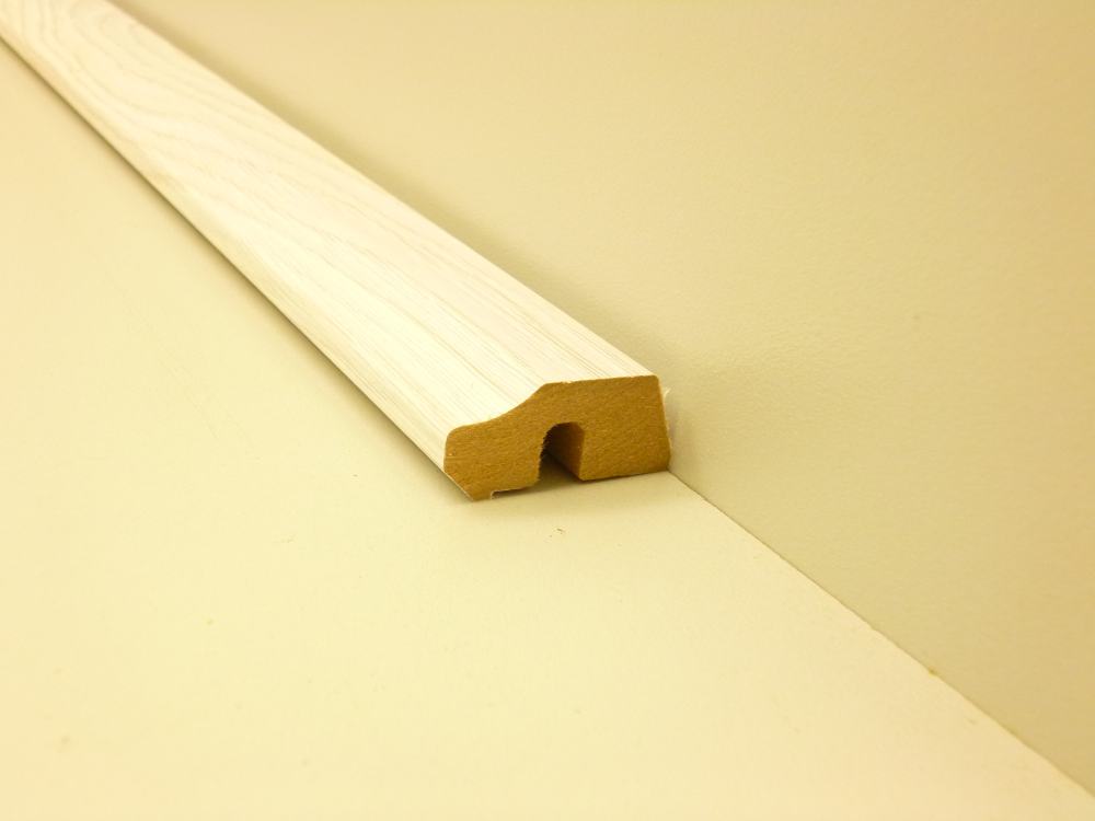 B.S. Bauprogramm Deckenabschlußleiste 260 cm 36 x 17 mm Esche choco