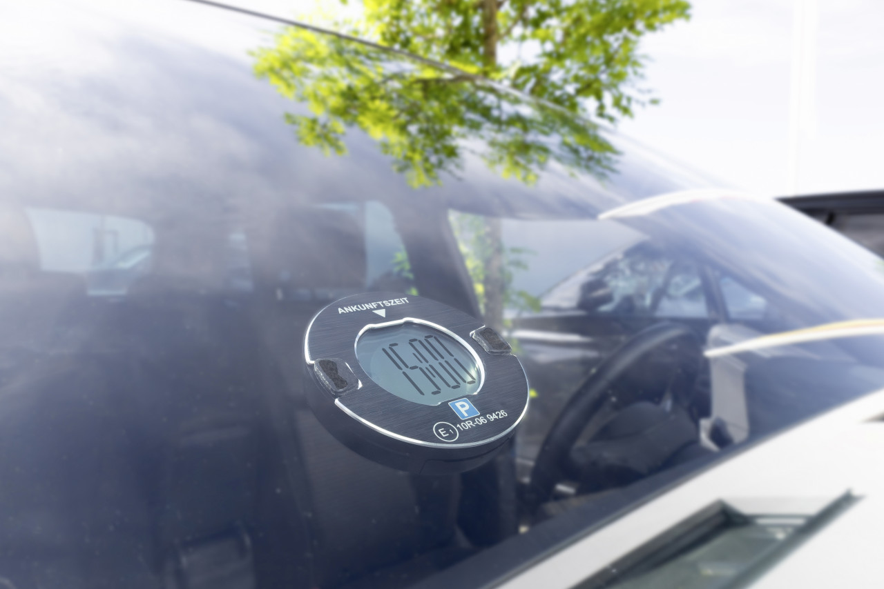 ADAC Ooono elektronische Parkscheibe magnetisch