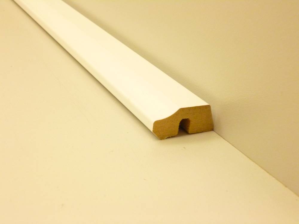B.S. Bauprogramm Deckenabschlußleiste 260 cm 36 x 17 mm Eiche brilliantweiß