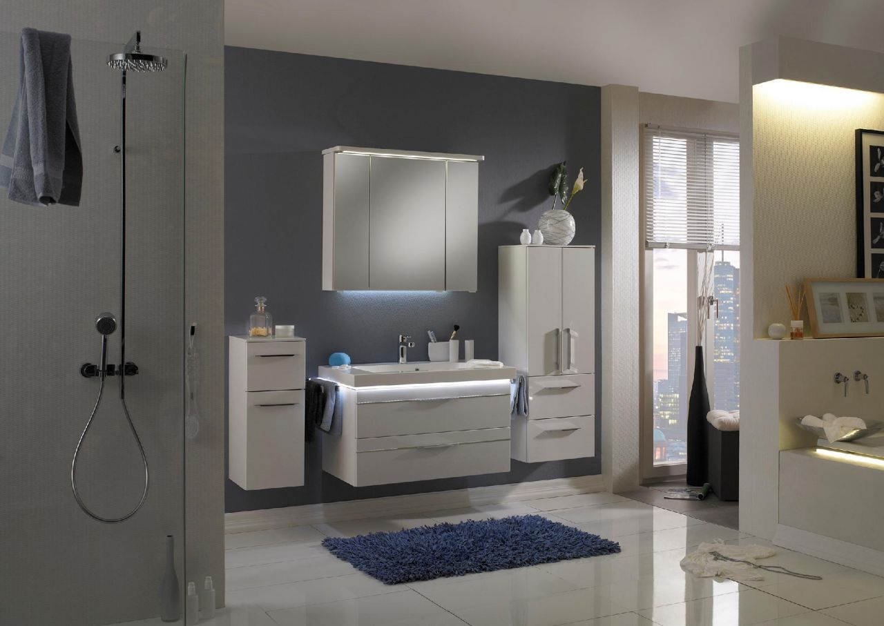 Pelipal Badmöbel-Set Balto Weiß Hgl/Weiß Glanz mit Leuchtfuge + Kranz-Leuchte 182 cm