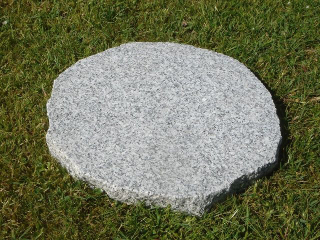 Trittstein Granit 30 x 3 cm grau